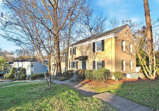 Foto del edificio - 427 Wakefield Dr