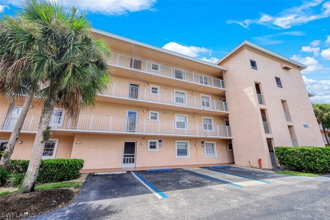 Building Photo - 481 Quail Forest Blvd