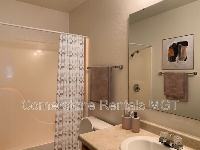 Foto del edificio - 1401 14th Ave E