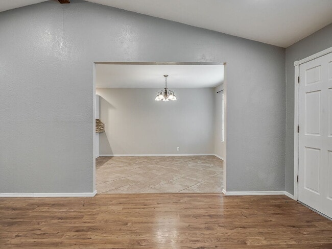 Building Photo - Updated 4-Bedroom Home with Spacious Layou...