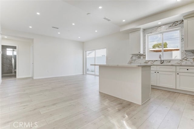 Foto del edificio - 7408 Radford Ave