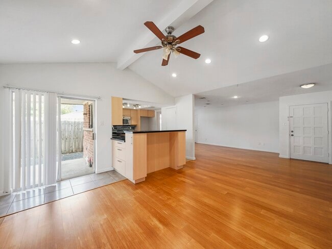 Building Photo - 1223 Bramblebury Dr