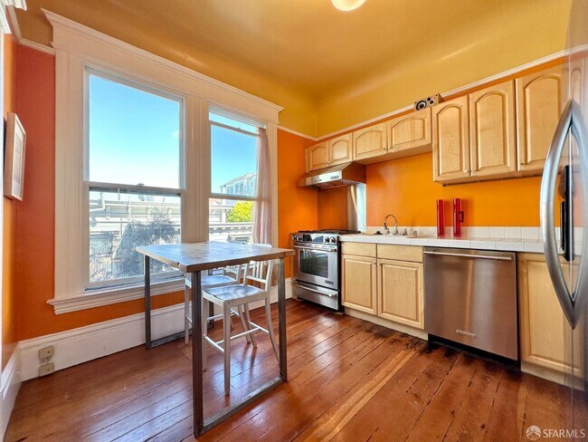 Foto del edificio - 360 Lily St