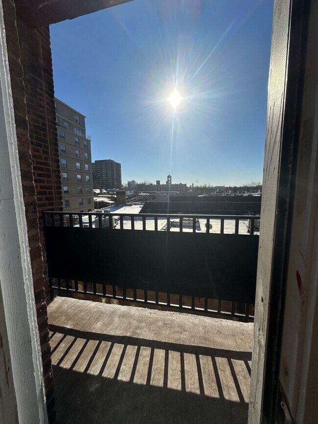Foto del edificio - 4363 N Kenmore Ave