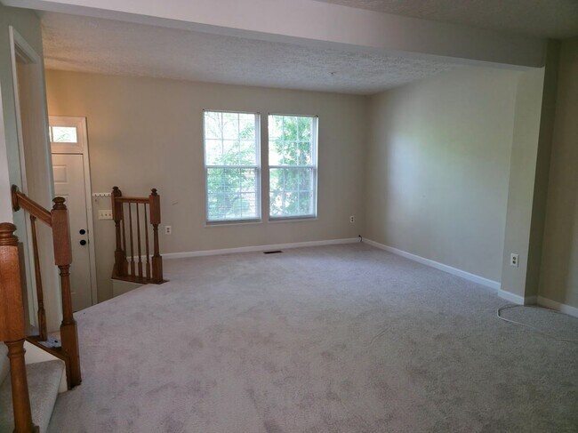 Foto del edificio - 705 Pine Drift Dr