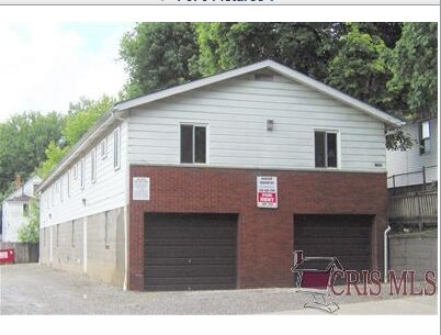 Primary Photo - 189 Lake St