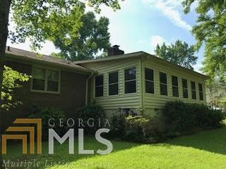 Building Photo - 250 Lake Cir Dr