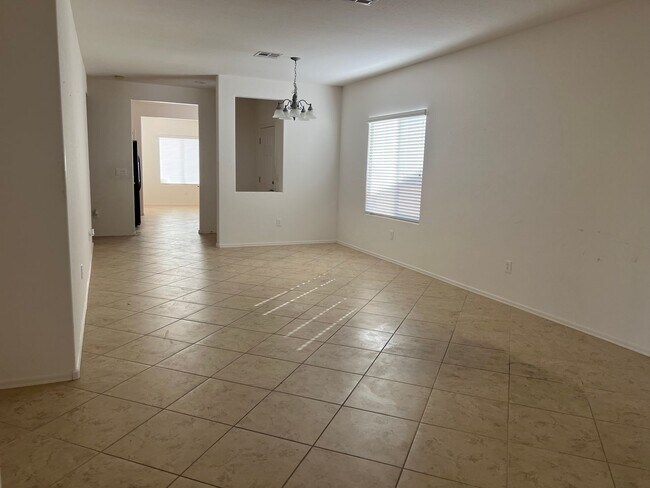 Building Photo - 3 Bedroom Home 55+ Community