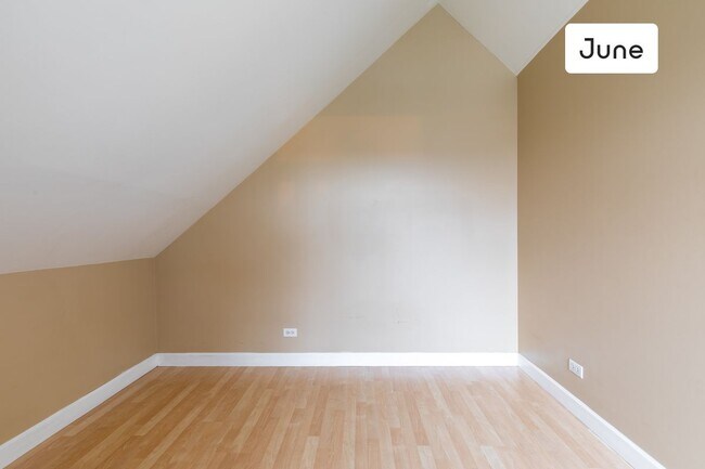 Building Photo - ROOM ONLY in 3-bed/2.0-bath Home