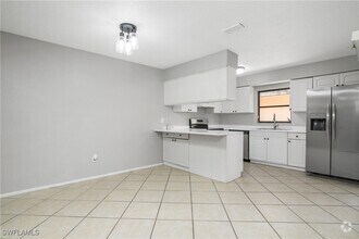 Building Photo - 17989 San Juan Ct SE