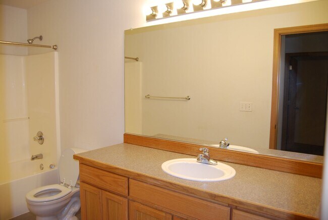 Foto del edificio - 3 Bedroom Town Home Gresham