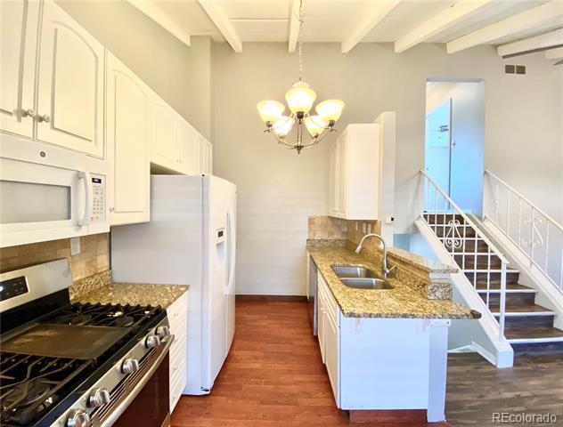 Building Photo - 979 S Miller Way