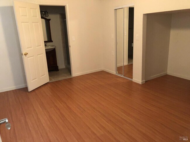 Building Photo - 4317 Spring Creek Ct
