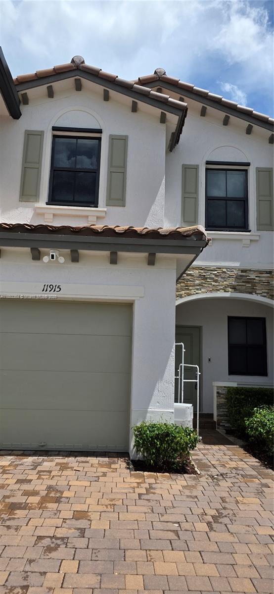 Building Photo - 11915 SW 246 Terrace