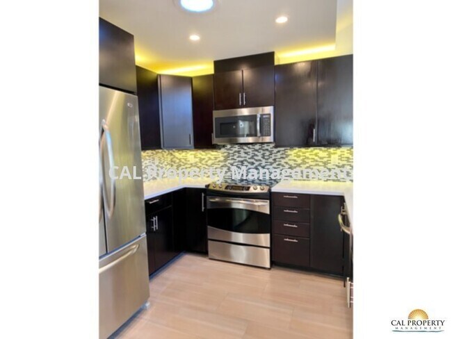 Foto del edificio - Stunning 2 bed/2 bath Condo Located in Mon...