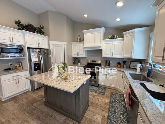 Building Photo - 5506 Eaglewood Dr
