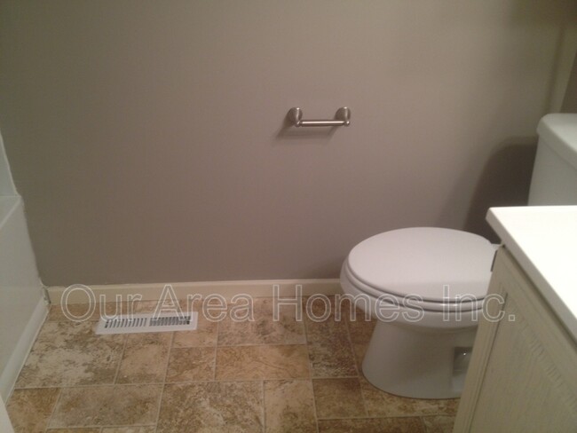Building Photo - 8441 S Pond Trail