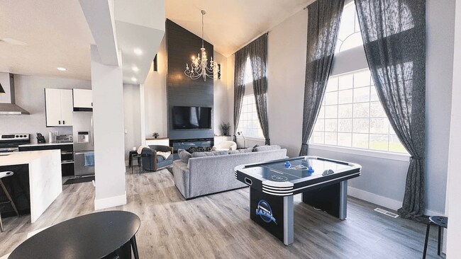 Foto del edificio - 14380 Henry Day Rd