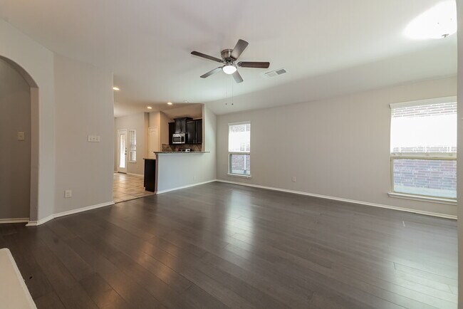 Foto del edificio - 8905 Tenderfoot Ln
