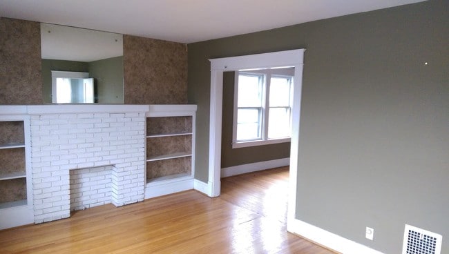 Building Photo - 223 Virgil Ave