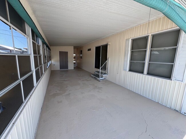 Building Photo - 1111 49th Ave Terrace W
