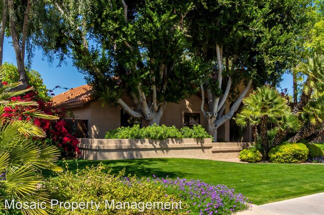 Foto del edificio - 4 br, 3 bath House - 6426 S. Rockford Dr.