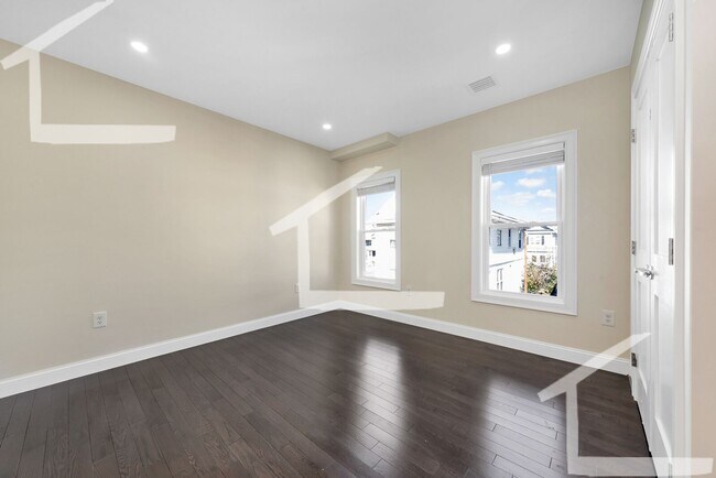 Building Photo - 53 Wright Ave