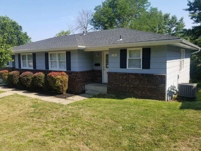 Foto del edificio - 13 Morningside Dr