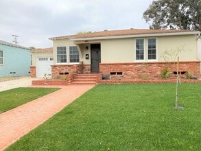 Building Photo - 4033 Violet St