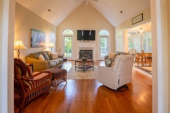 Building Photo - 3326 St James Dr SE