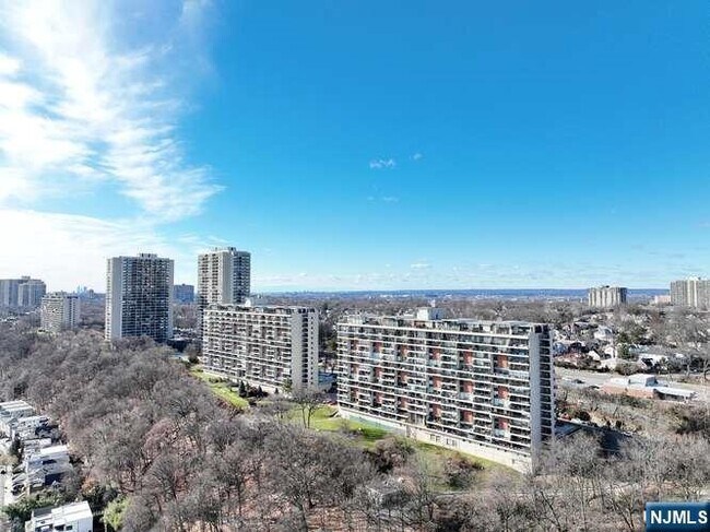 Foto del edificio - 3 Horizon Rd
