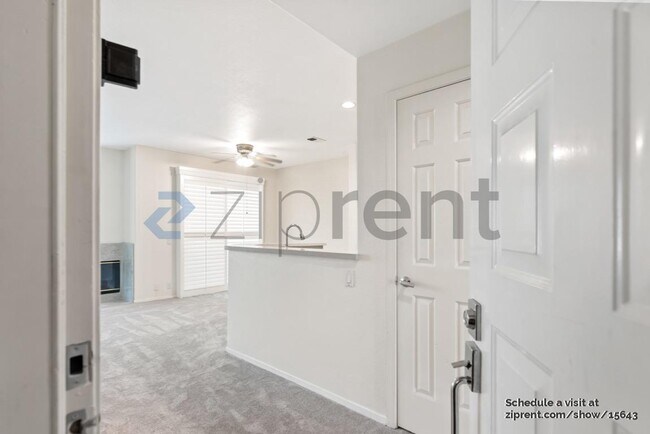 Foto del edificio - 425 Navaro Way