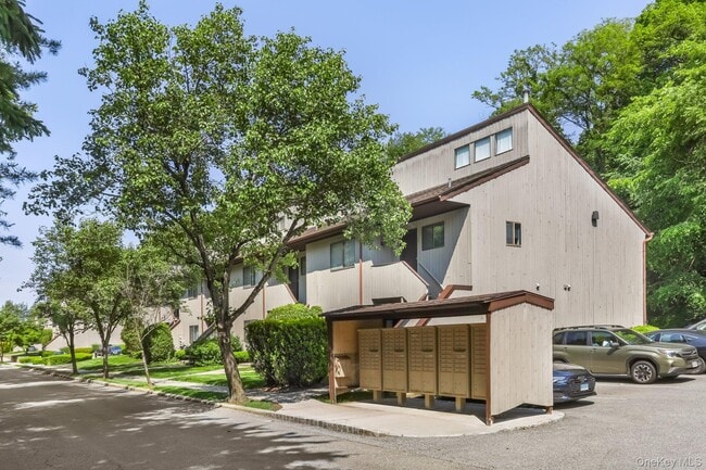 Foto del edificio - 301 N Greeley Ave