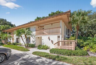 Building Photo - 605 Brackenwood Cove
