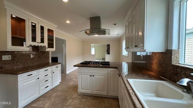 Foto del edificio - 653 Willowgrove Ave