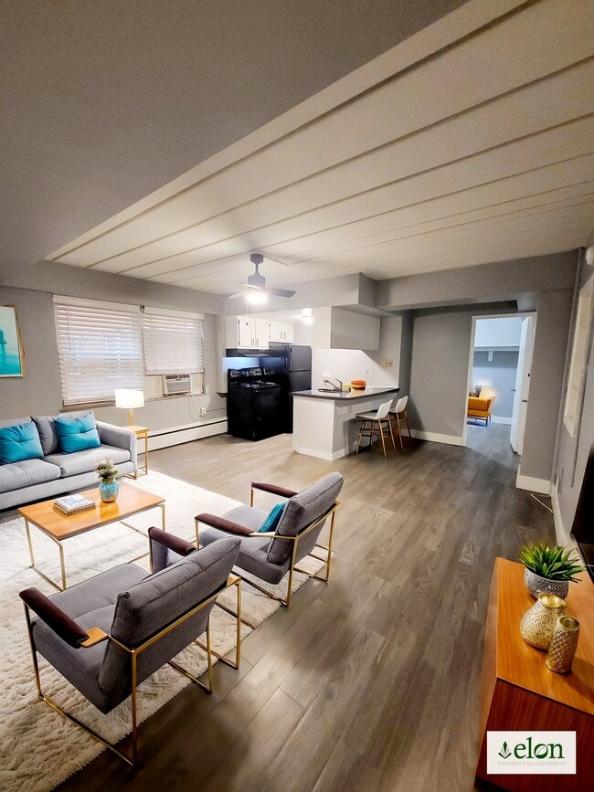 Photo - Meridian Towers Apartments