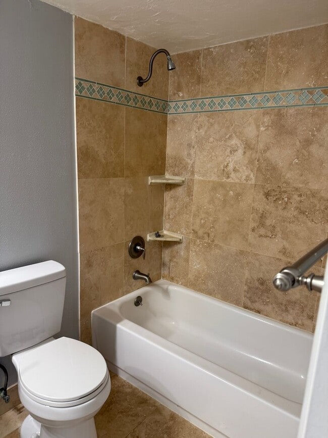 Building Photo - LEASE NOW AND ENJOY 50% OFF 2ND MONTH! Loc...