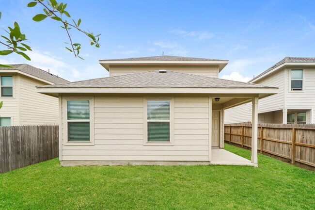 Building Photo - 9426 Somers Bend