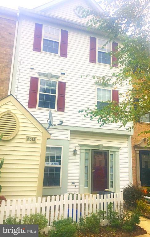 Building Photo - 2015 Tea Island Ct