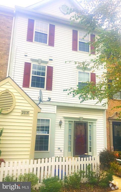 Building Photo - 2015 Tea Island Ct
