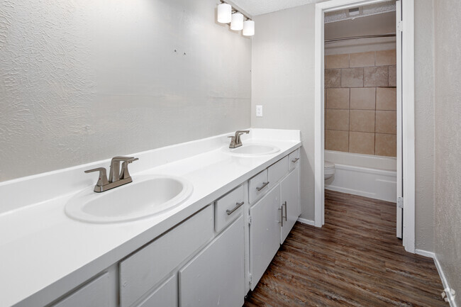 2BR, 1.5BA - 1,126SF - Bathroom - Park Place Apartments