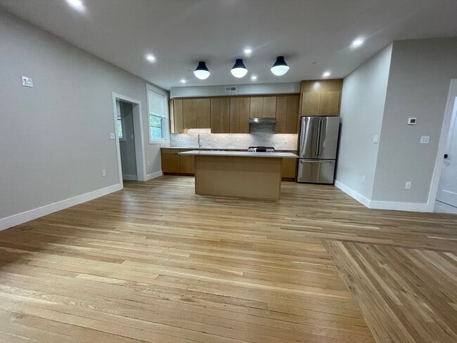 Foto del edificio - 145 Sutherland Rd