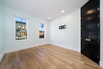 Building Photo - 541 Newark Ave