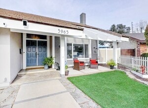 Building Photo - 5965 Rexford Ave