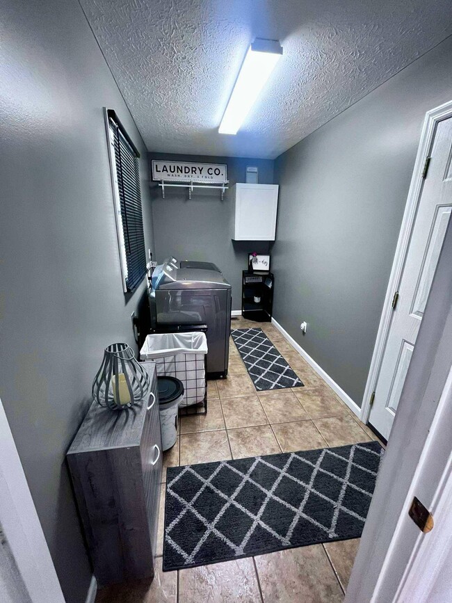 Laundry room - 250 Donna Ave