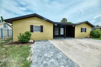 Building Photo - 2308 60th Ave W