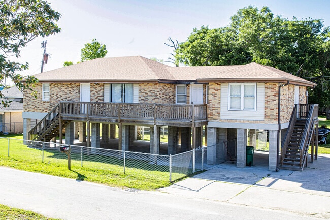 Front of house - 4972 Matherne St