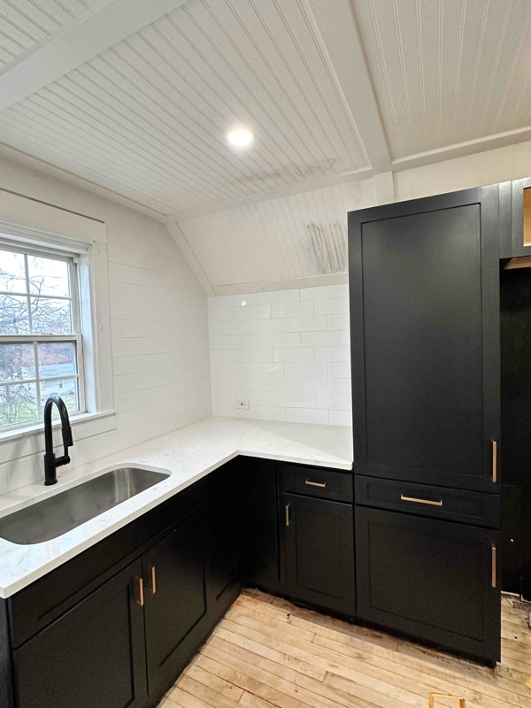 Building Photo - 218 N Main St