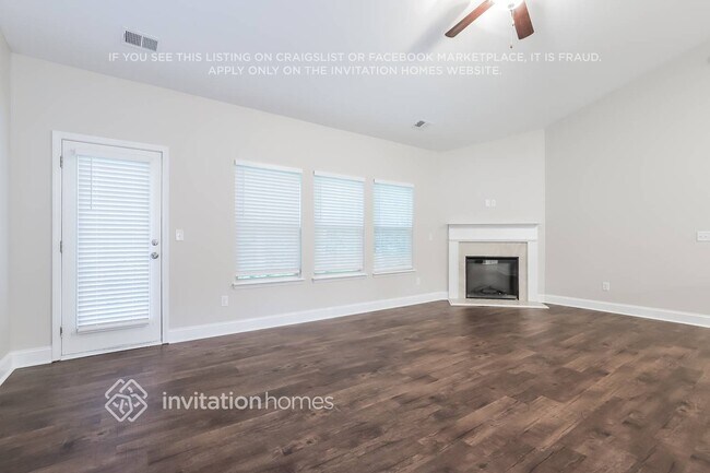 Foto del edificio - 245 Angela Ln