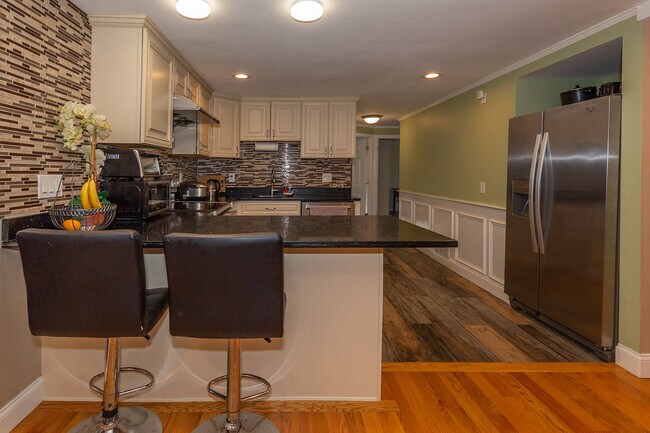 Foto del edificio - 23 Woodside Ave